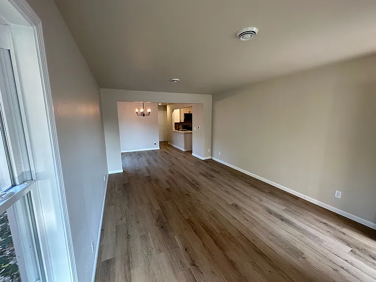834 Nicholas Ct #836 — Photo 3