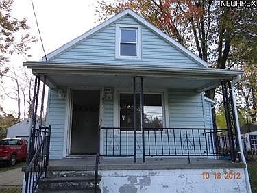 1st image of 231 W 38th St