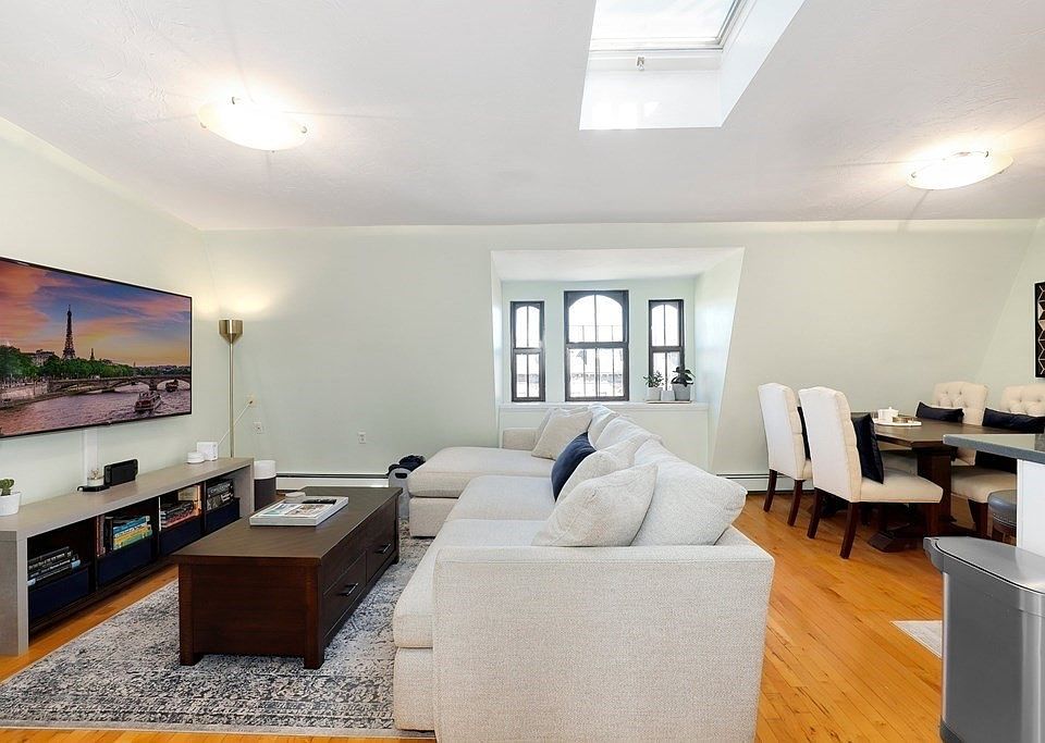 2nd image of 459 Massachusetts Ave APT 5