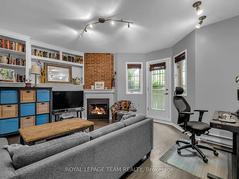 513 King Edward Ave #1 — Photo 9