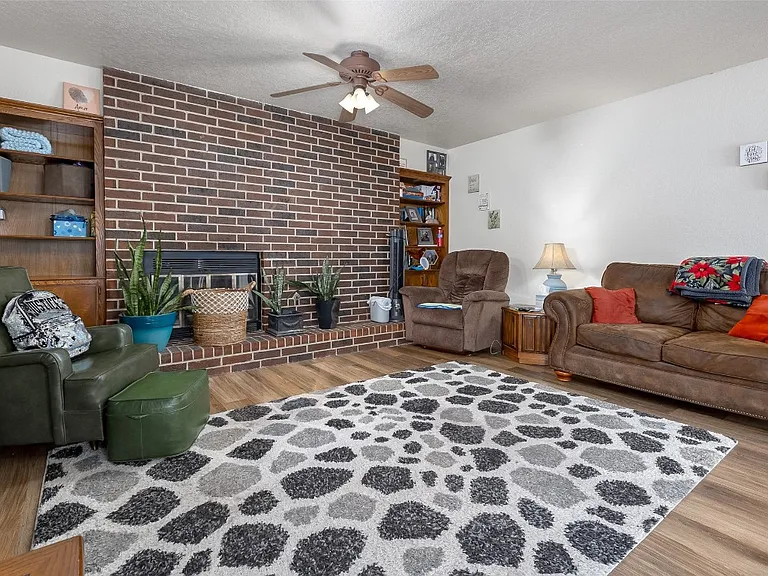 2608 Belknap Ave #2608 — Photo 5