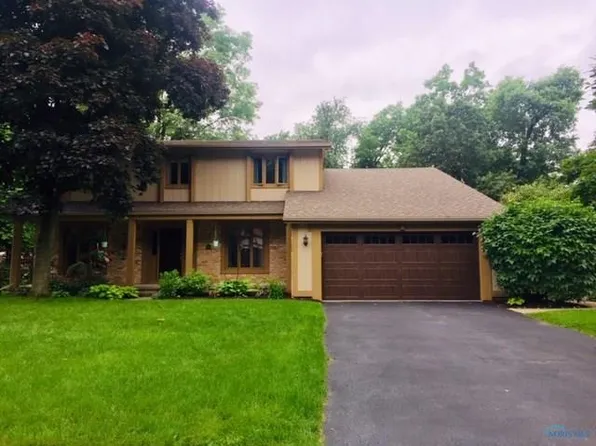 7012 Leicester Rd, Toledo, OH 43617