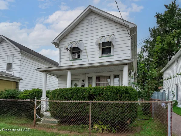 12 Luzerne St, Hanover Township, PA 18706