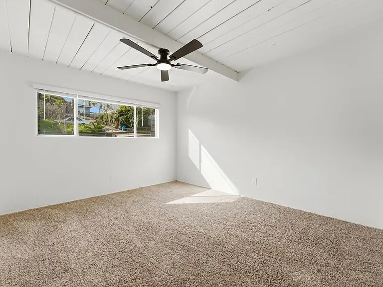 4206 E Division St — Photo 6