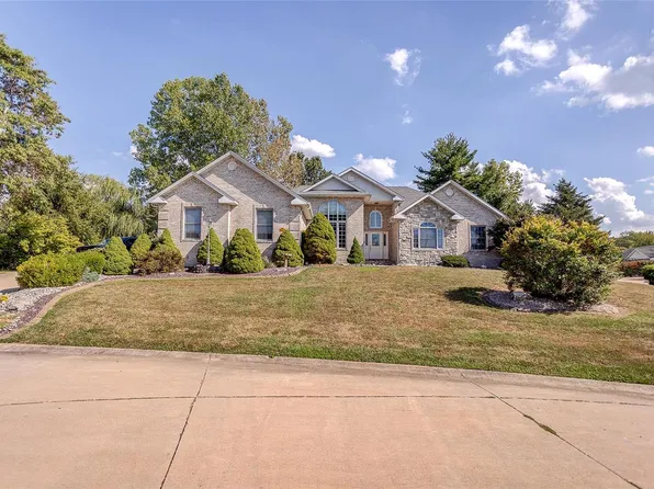 7 Lilac Ln, Bethalto, IL 62010