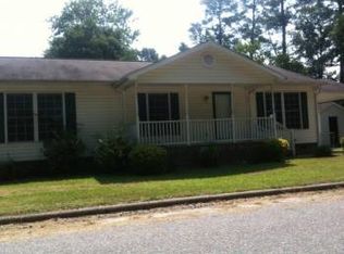 100 3rd St, Princeville, NC 27886