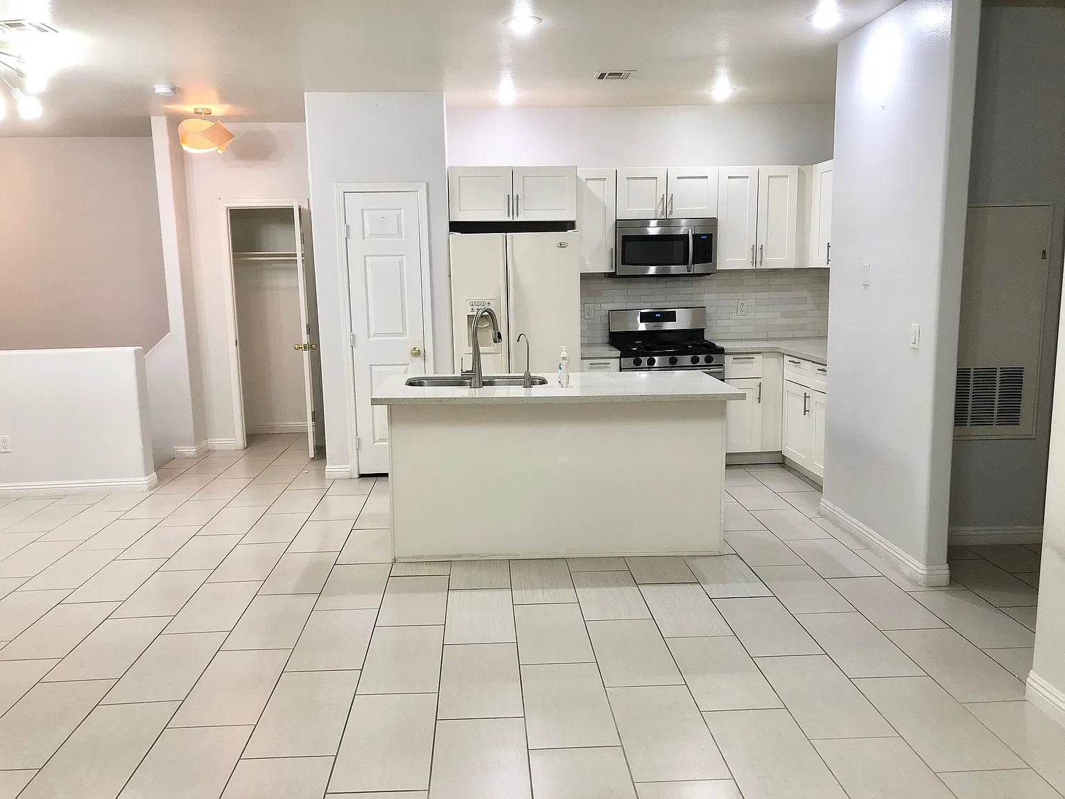 3555 Meridale Drive-#2146 - 1 — Photo 3