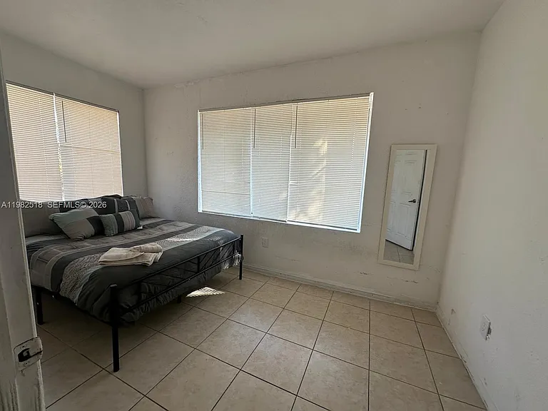 1021 NW 3rd St #201 — Photo 9
