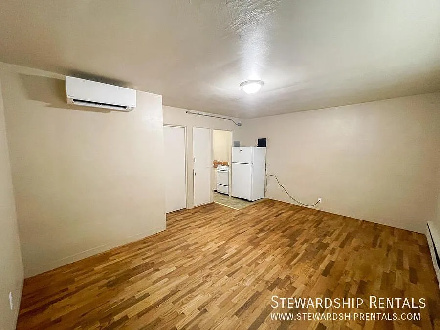 Building Photo - 942 E 18th Ave #2