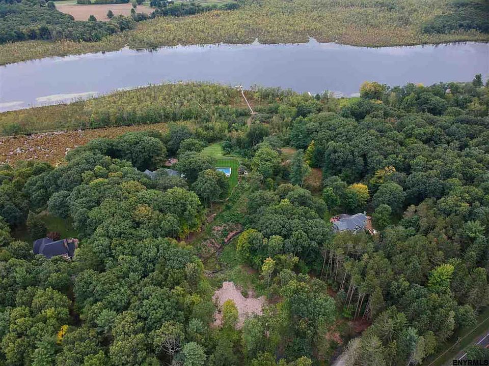 1st image of 6 Autumn Ln