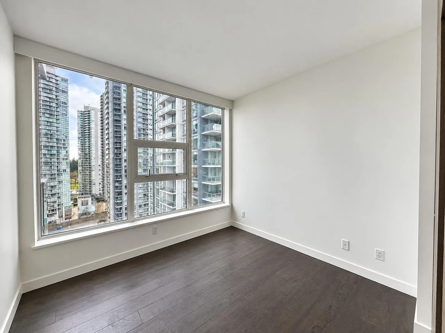 2 bed, 815 sqft, $2,400 — Photo 4