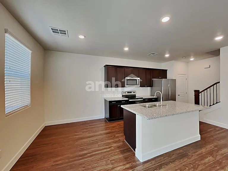 1510 Golden Hour Ave — Photo 8