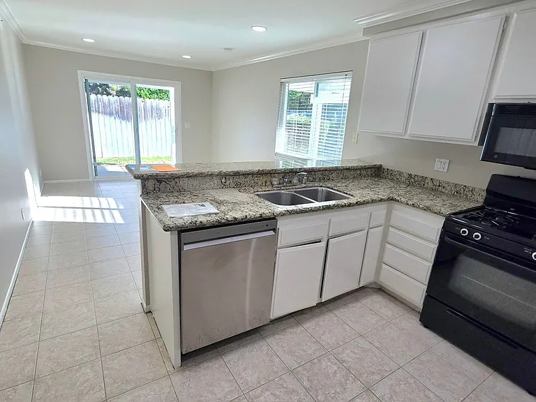 13568 E Quail Summit Rd — Photo 4