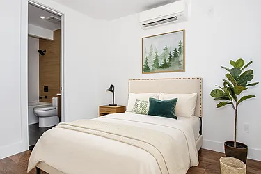 Rented by Loom Capital Group Inc.