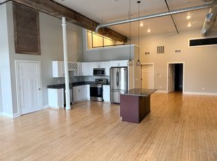 100 Courtland St UNIT D, Rockford, MI 49341