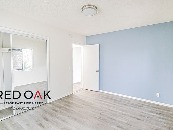 2nd image of 15456 Vanowen St #3