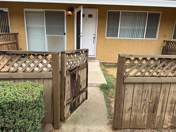 2nd image of 5009 Bremner Way Unit 3