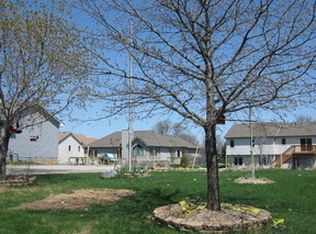 2601 Brittany Ln, Woodbury, MN 55125