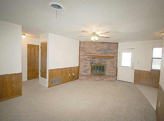 3rd image of 1610 Hunters Glen Ln
