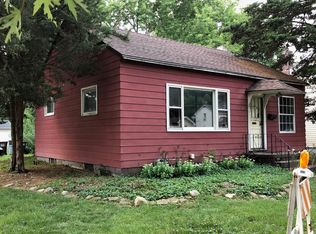 69 S Elm St, Manteno, IL 60950