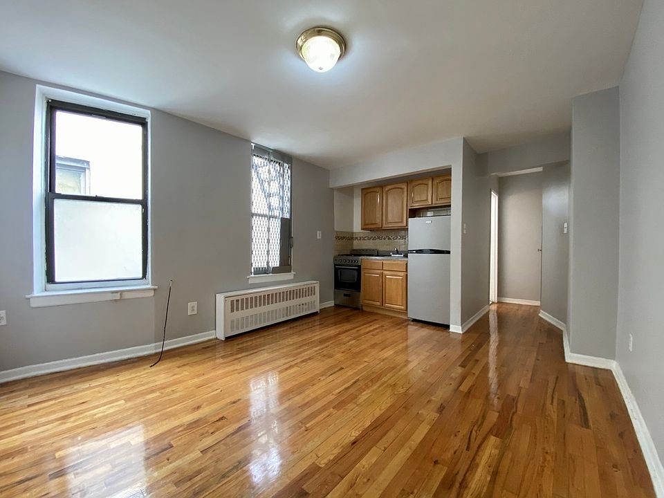 1st image of 1833 7th Ave APT 3J