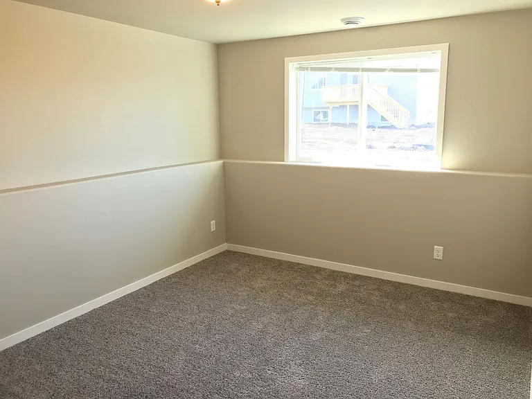 821 Cathy Dr W — Photo 13