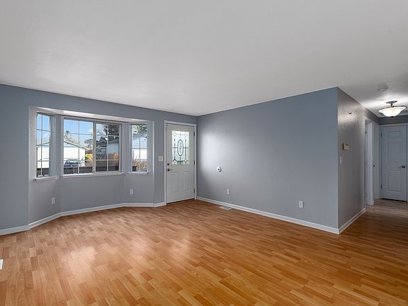 3rd image of 7028 65th St NE