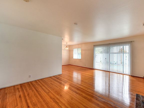 3rd image of 6307 Shenandoah Dr