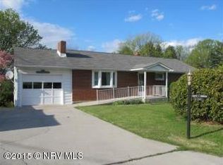 205 Fairview Ave, Pearisburg, VA 24134