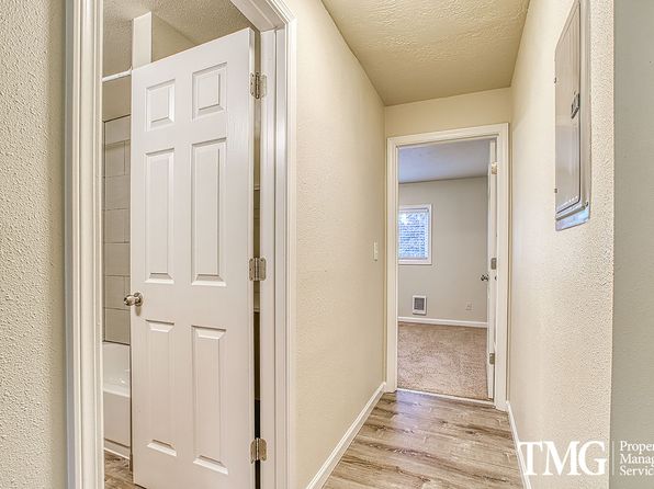 1313 NE 131st Pl #590