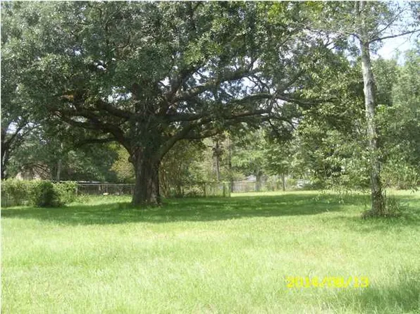 6110 Boykin Rd, Theodore, AL 36582