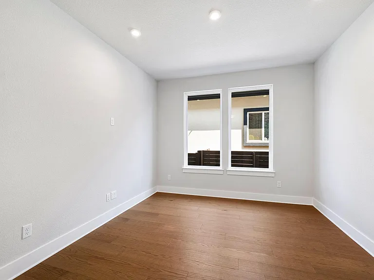 8208 Bouvreuil Dr — Photo 10