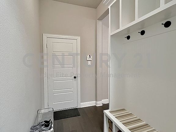 2nd image of 1904 Shaila Dr