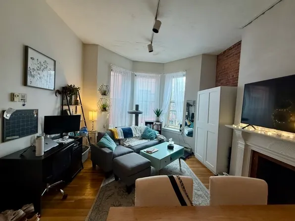 47 Hereford St APT 2R, Boston, MA 02115