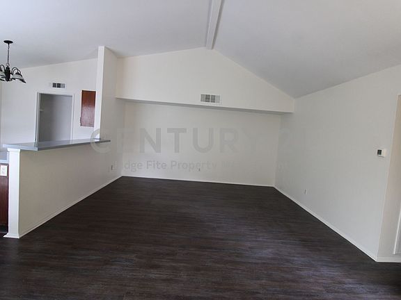 2nd image of 407 Pogue St