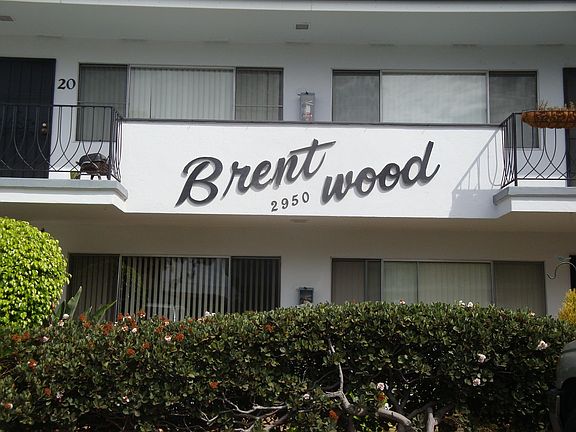 4th image of 2950 Clairemont Dr APT 3