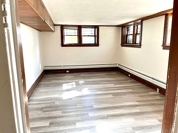 2nd image of 3952 Aldrich Ave S #5