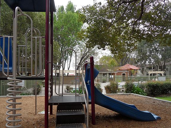 4th image of 1309 W Mission Blvd Unit 15