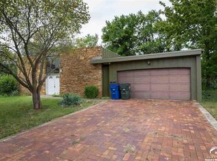 1745 W 19th Ter, Lawrence, KS 66046