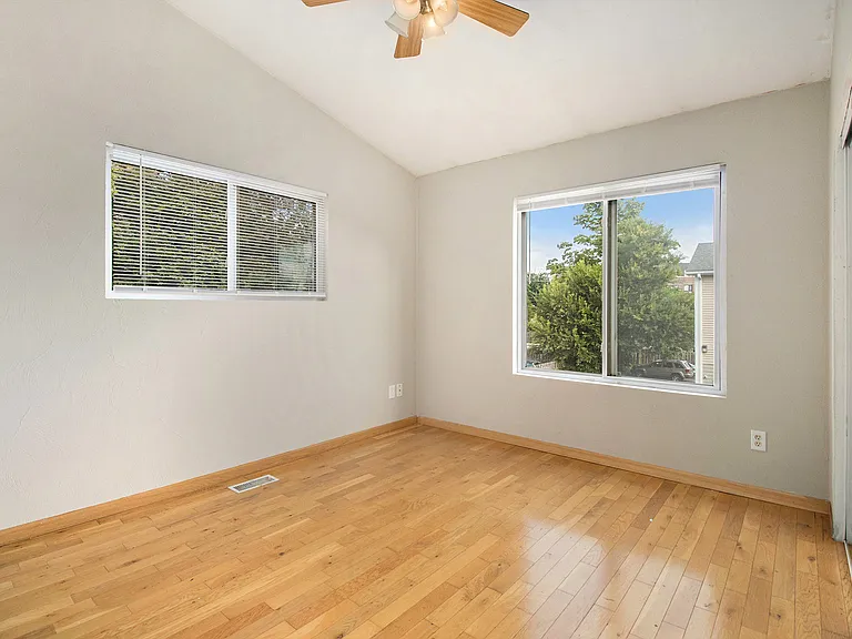 1126 Lafayette Ave — Photo 13