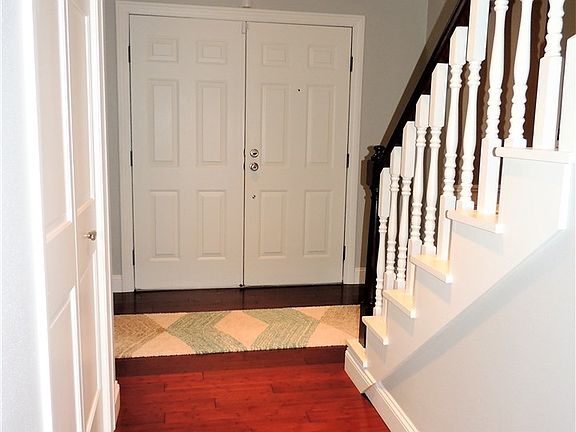4th image of 1735 Rowntree Ln