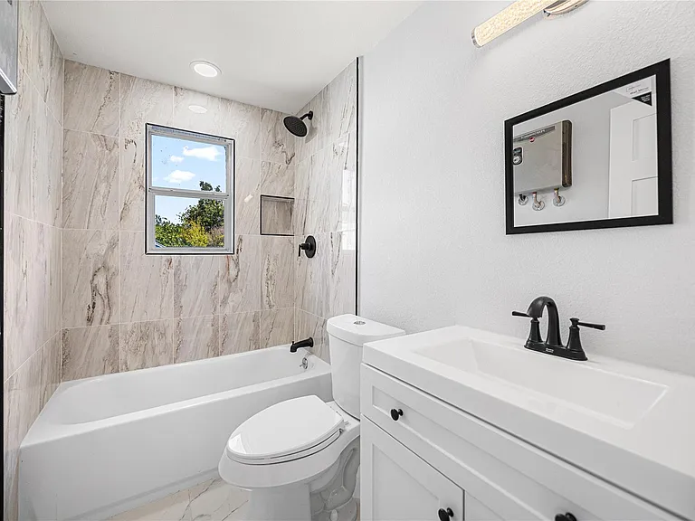3229 Holman St #4 — Photo 10