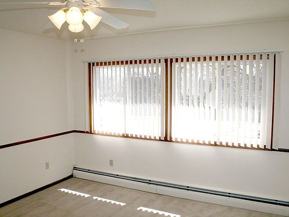 3rd image of 4200 Parklawn Ave APT 202