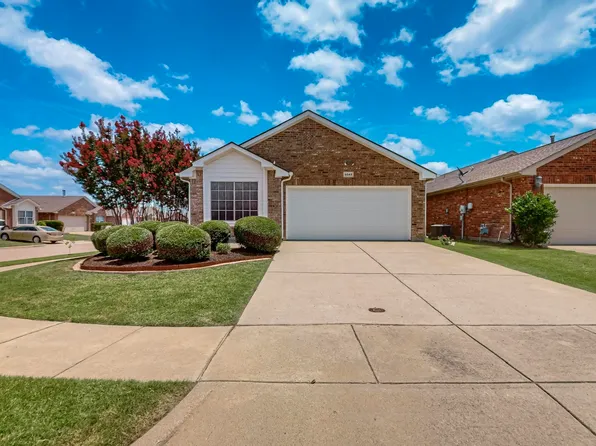 6548 Regina Dr, Fort Worth, TX 76131