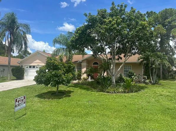 9839 Country Oaks Dr, Fort Myers, FL 33967