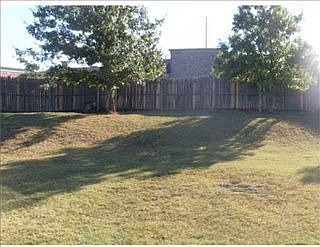 5th image of 1108 Bradford Pl