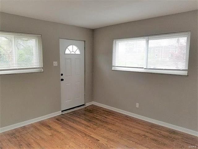 1st image of 3115 Henrietta St #15R
