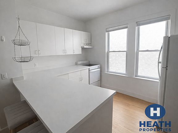4th image of 530 Cambridge St #3