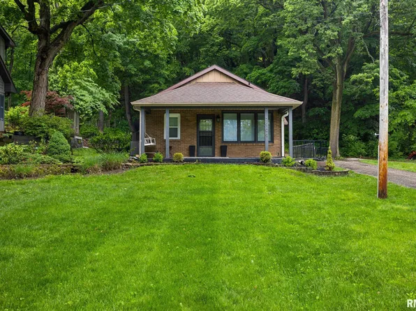 7909 N Galena Rd, Peoria, IL 61615