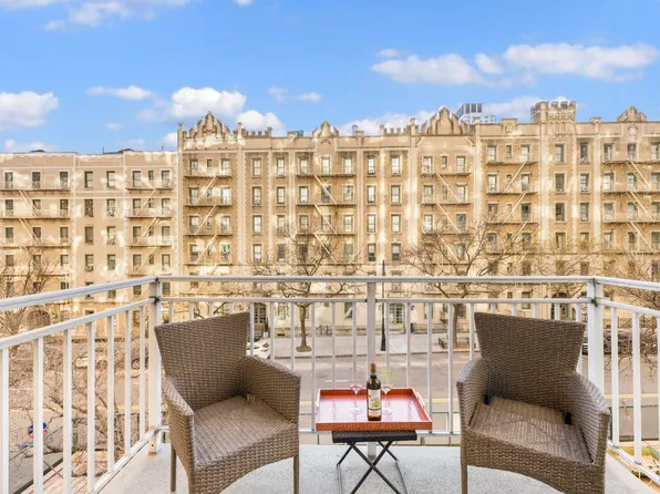 515 East 79th Street image 1 of 12